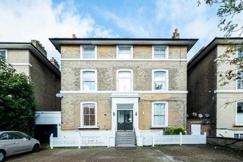 2 bedroom flat for sale, Shooters Hill Road, London, SE3