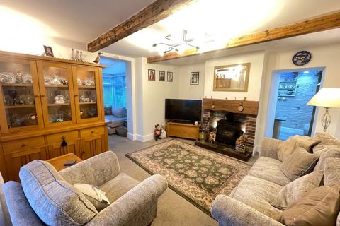 2 Downing Square, Penistone, Sheffield, S36 6AY