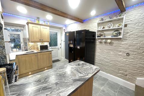 2 Downing Square, Penistone, Sheffield, S36 6AY