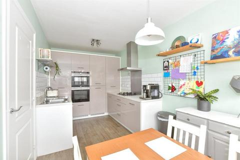 4 bedroom end of terrace house for sale, Bancord Avenue, Herne Bay, CT6