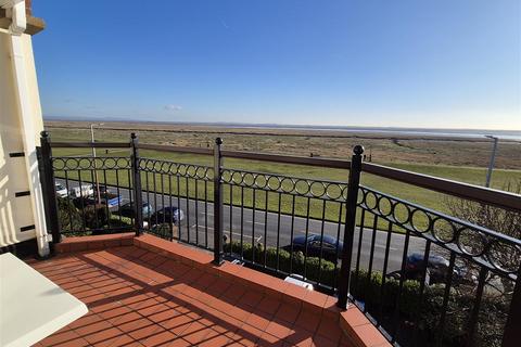 2 bedroom apartment for sale, Salters Court, East Beach, Lytham