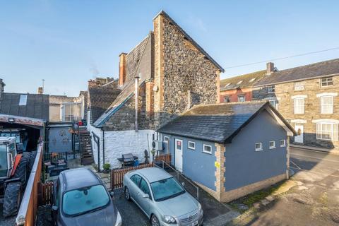 3 bedroom semi-detached house for sale, East Street,  Rhayader,  LD6