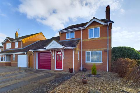 3 bedroom detached house for sale, Woodpecker Drive, Watton, IP25