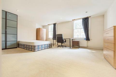 4 bedroom terraced house to rent, Dalyell Road, SW9