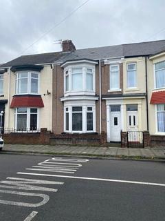 3 bedroom terraced house to rent, Caledonian Road, Hartlepool, Durham, TS25