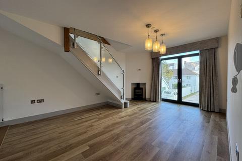 undefined, The Strand, Starcross, EX6