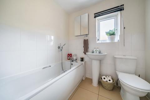21 The Robins, Bracknell, RG12 8BU