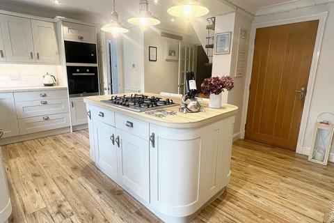 24 Lowercroft Way, Sutton Coldfield, B74 4XF
