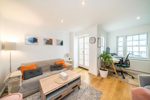 108 Cedar Terrace, Richmond, TW9 2BY