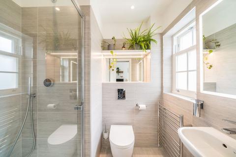 108 Cedar Terrace, Richmond, TW9 2BY