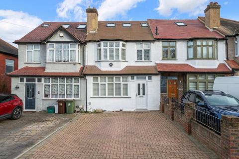 223 Stoneleigh Avenue, Worcester Park, KT4 8YB