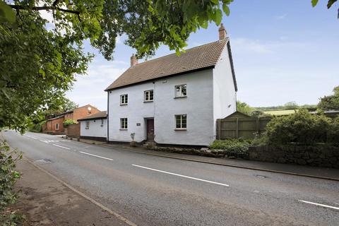 4 bedroom detached house for sale, South Town, Kenton, EX6