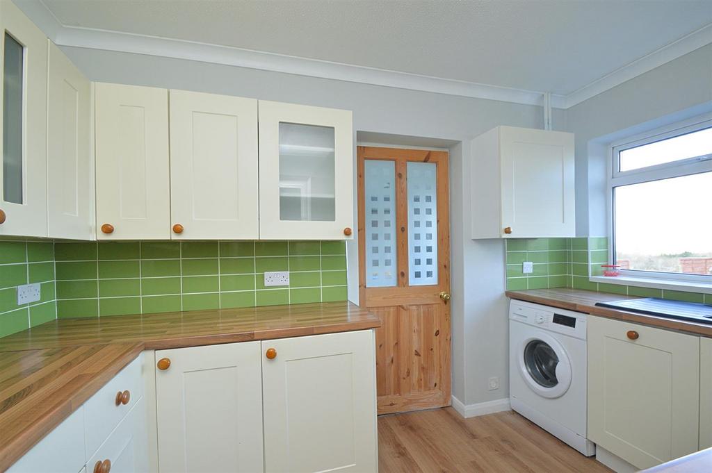 Resized Kitchen2.jpg
