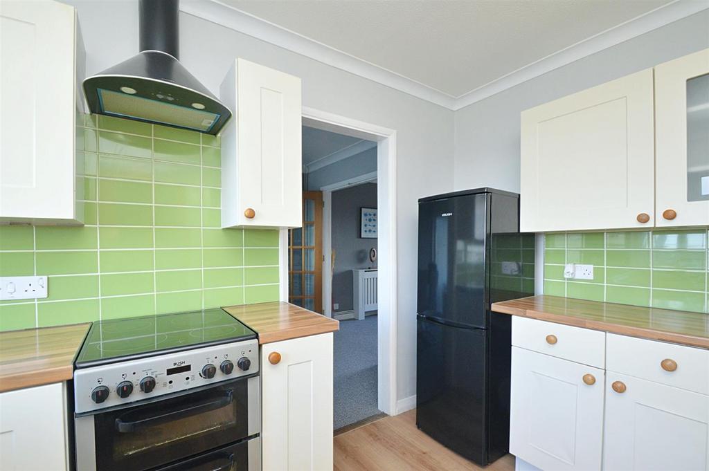 Resized Kitchen1.jpg
