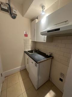 Studio to rent, Flat ,  Park Street, Luton