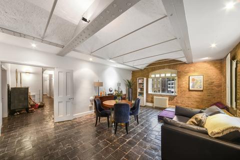 4 bedroom flat for sale, Ivory House, St Katharine Docks E1W