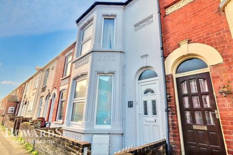 3 bedroom end of terrace house for sale, Century Road, Great Yarmouth