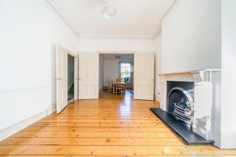 5 bedroom end of terrace house to rent, Archibald Road London N7