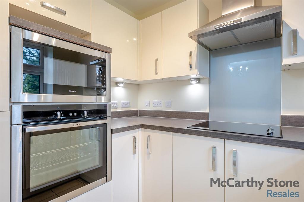 8635004-interior32.jpg