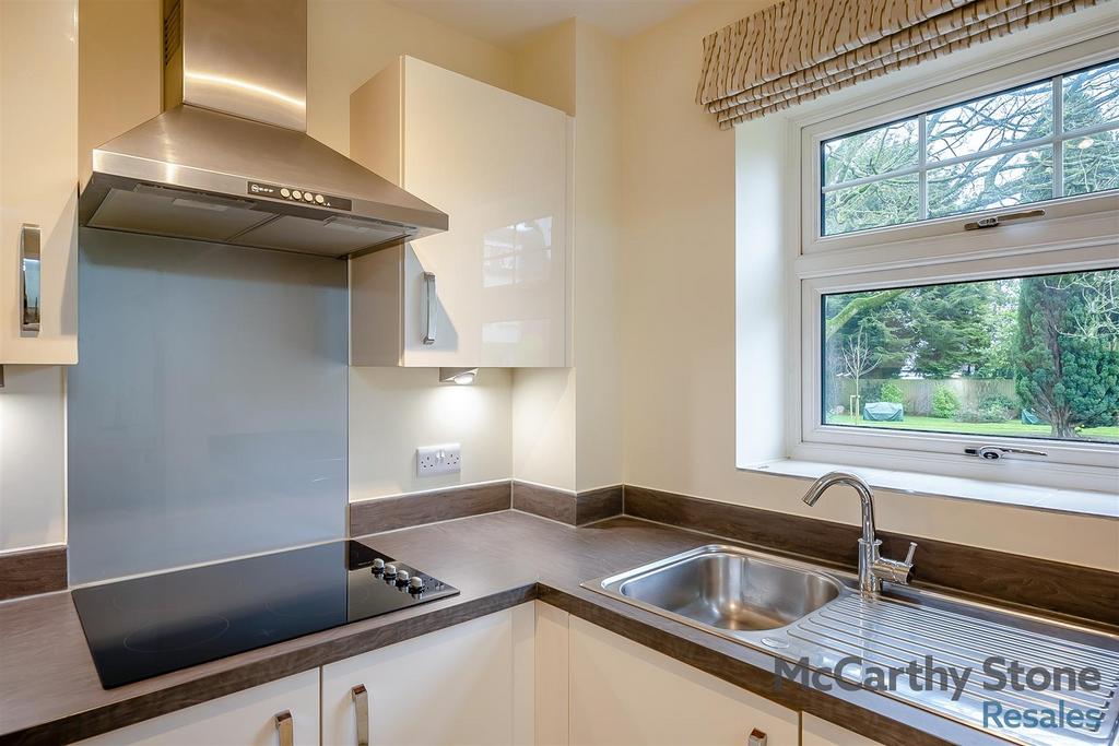 8635004-interior17.jpg