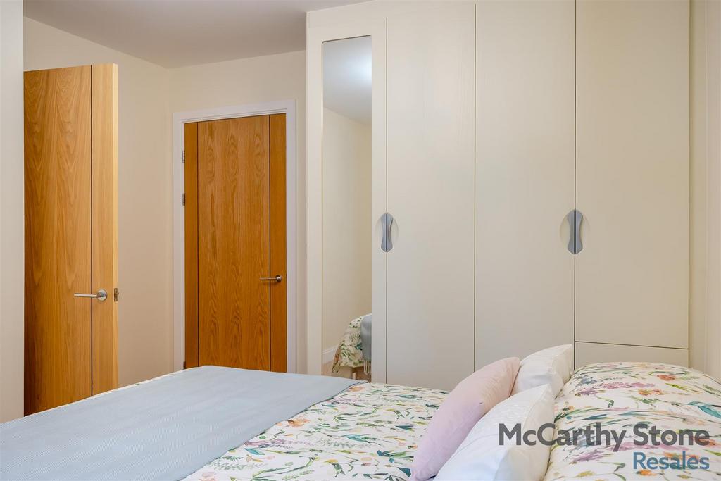 8635004-interior24.jpg