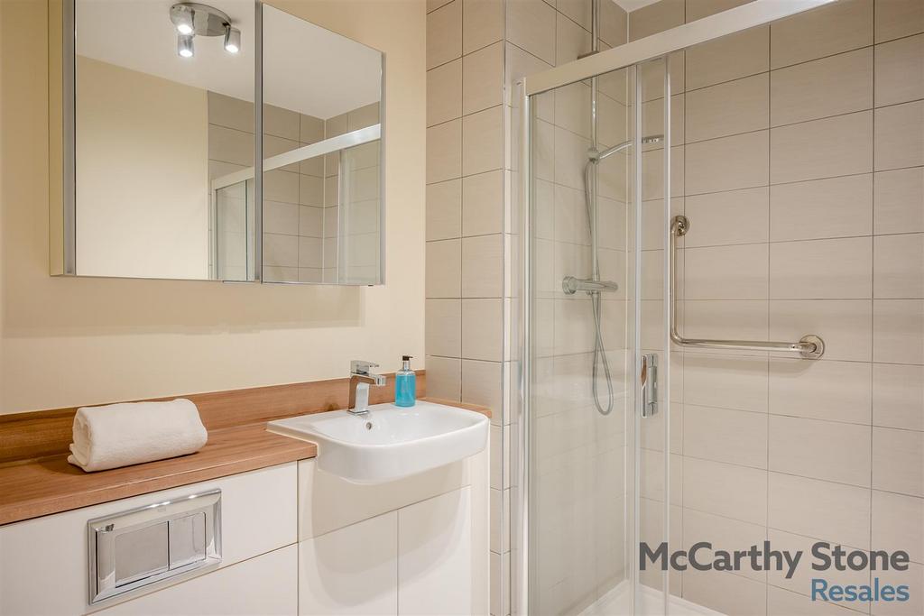 8635004-interior22.jpg