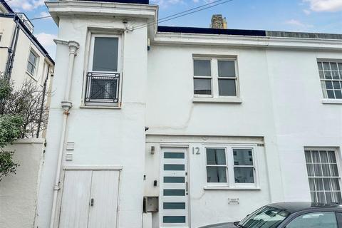 3 bedroom house to rent, Rock Grove, Brighton