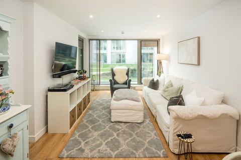 2 bedroom flat for sale, Waterside Way, London N17