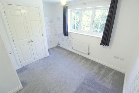 19 Derisley Close, Byfleet, West Byfleet, KT14 7QA