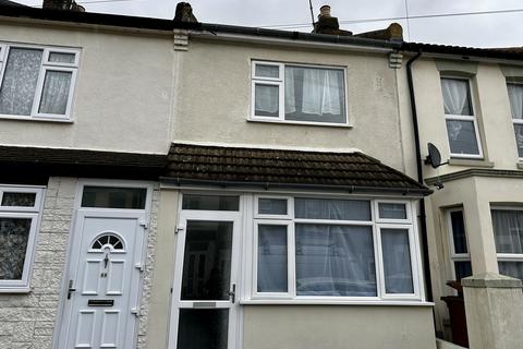 3 bedroom terraced house to rent, Gillingham ME7