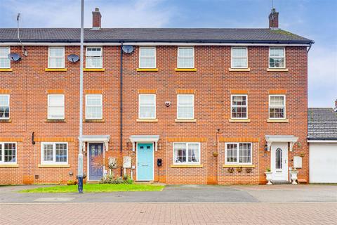 3 bedroom terraced house for sale, Swindale Close, West Bridgford NG2