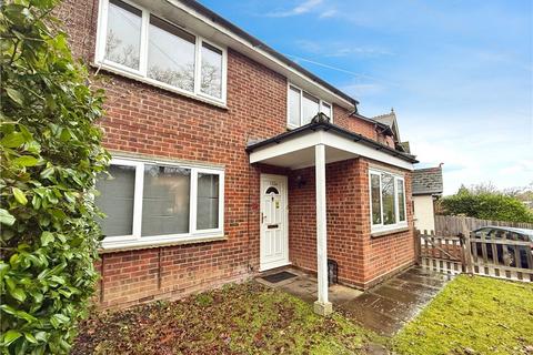 3 bedroom detached house to rent, St. Johns Road, Woking, Surrey, GU21