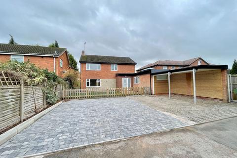 3 bedroom detached house to rent, Middlefield Lane, Stourbridge DY9