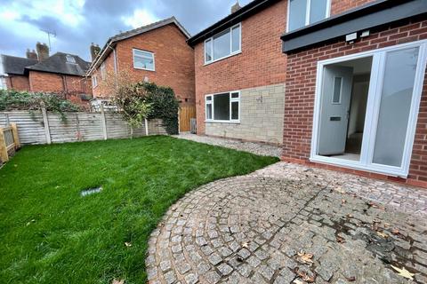 3 bedroom detached house to rent, Middlefield Lane, Stourbridge DY9