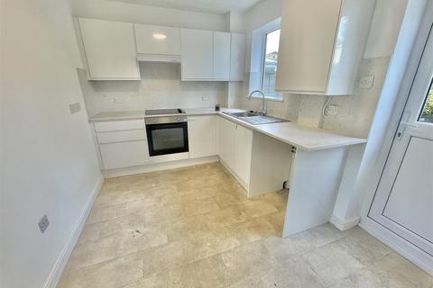 2 bedroom end of terrace house for sale, Oakfield Close, Potters Bar EN6