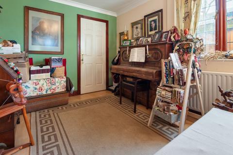 8 The Grove, Barrow-upon-humber, DN19 7SS