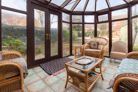 8 The Grove, Barrow-upon-humber, DN19 7SS