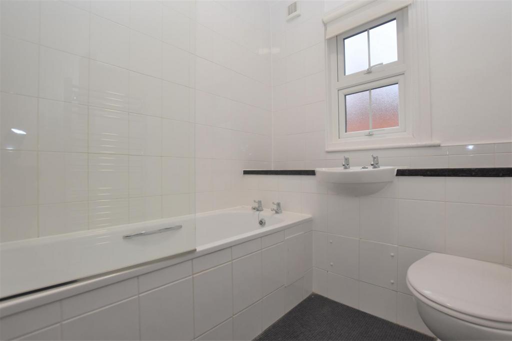 Bathroom.JPG