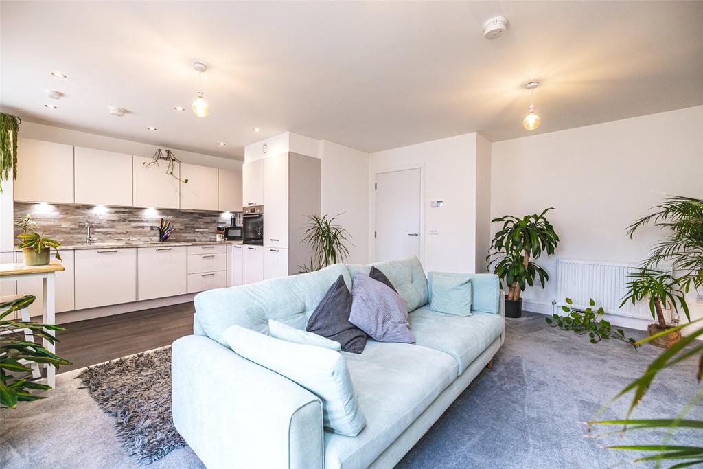 Lounge Kitchen