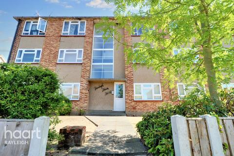 1 bedroom flat for sale, Marina Avenue, Rayleigh