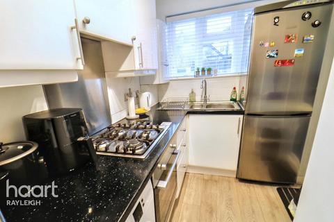 1 bedroom flat for sale, Marina Avenue, Rayleigh