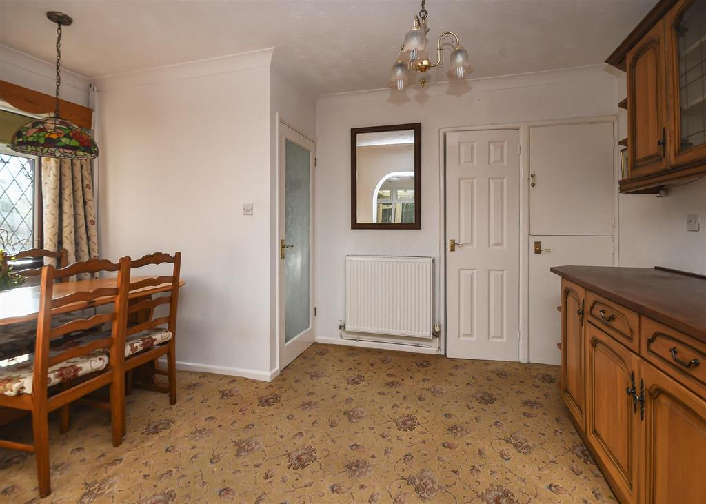 19 St Benedicts-Dining Area.jpg