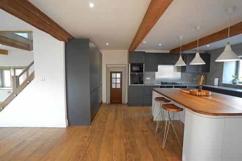 12 Cross Hill, Greetland, Halifax, HX4 8JU