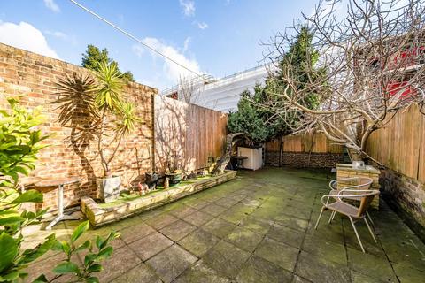 4 bedroom terraced house for sale, Chaldon Road, Fulham, London, SW6