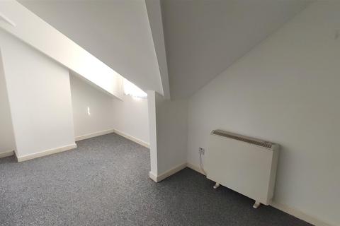 2 bedroom flat to rent, LONDON ROAD, PORTSMOUTH, PO2 9JQ