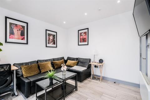 1 bedroom apartment to rent, St. Barnabas Road, Woodford Green