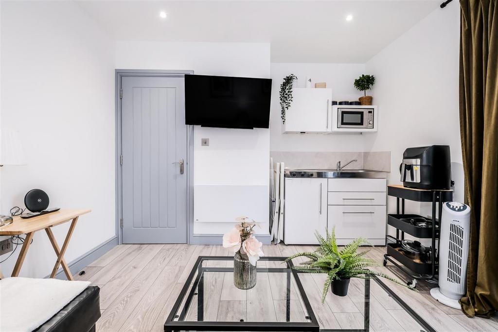 St. Barnabas Apartments - Flat C-17.jpg