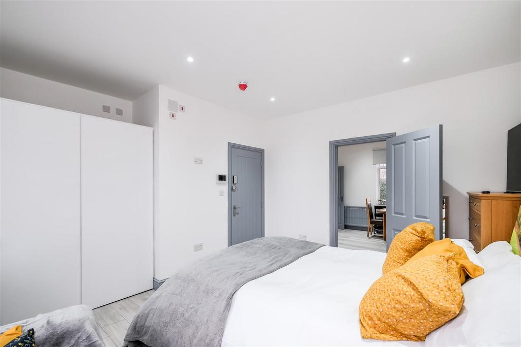 St. Barnabas Apartments - Flat HG-7.jpg
