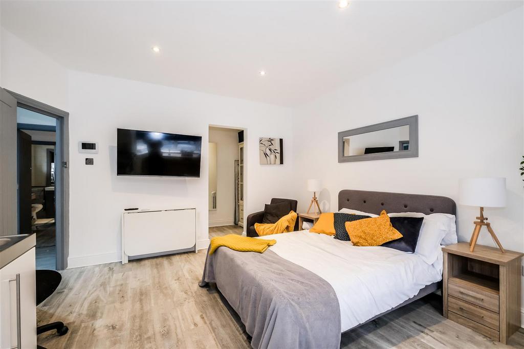 St. Barnabas Apartments - Flat B-6.jpg