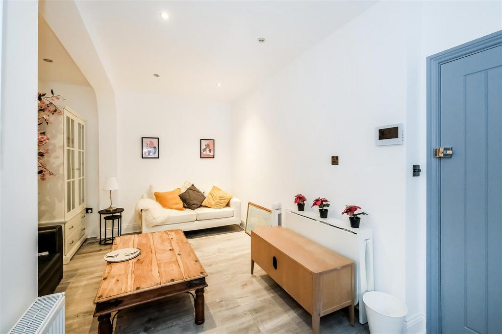 St. Barnabas Apartments - Flat B-13.jpg